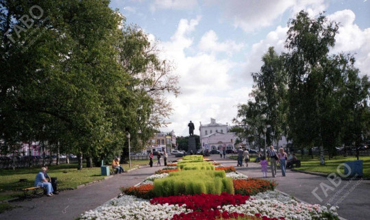 Вологда преображается: в преддверии дня города Госархив рассказывает историю бульвара на проспекте Победы