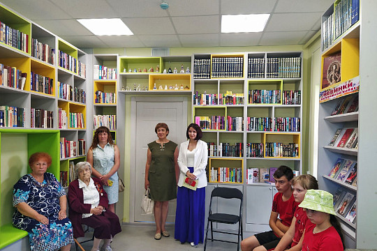 Шлем виртуальной реальности и ноутбуки: Маэковскую сельскую библиотеку модернизировали по программе Губернатора