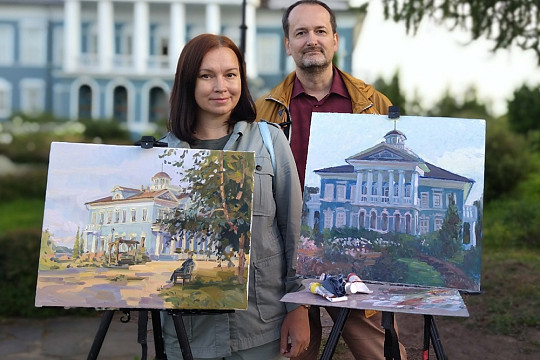 Бумажные скульптуры и лирические пейзажи представлены на выставке «Пространство творчества» в Череповце