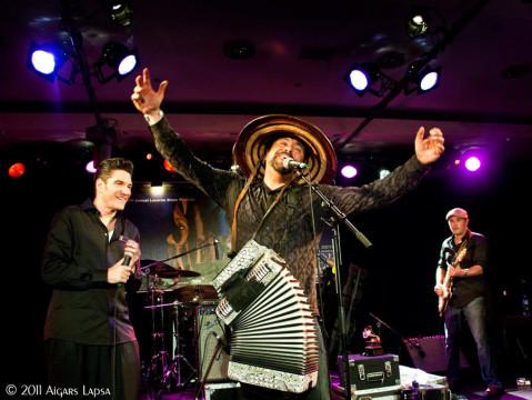Музыканты Terrance Simien & the Zydeco Experience станут гостями фестиваля традиционной американской музыки на Вологодчине