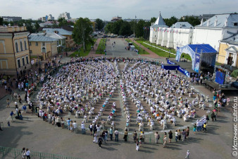 I Международный фестиваль кружева Vita Lace. Акция «Самое массовое кружевоплетение» (2011)