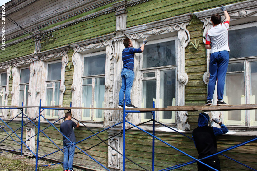 Волонтерская акция по покраске дома Засецких 12 июня 2018 года
