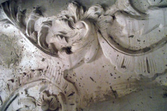 Лепнина в интерьере церкви