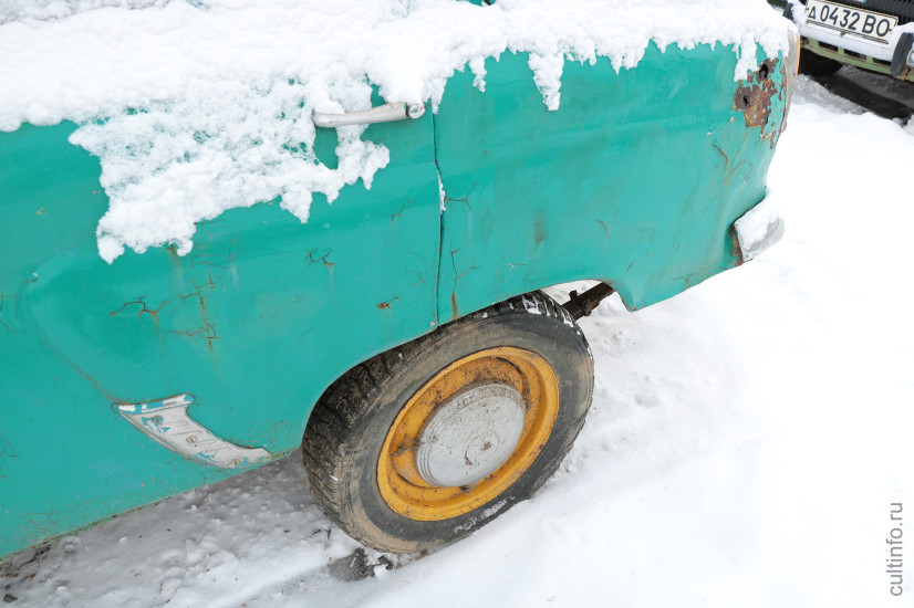 Только посмотрите на эти цвета! Москвич 423 1958 года.