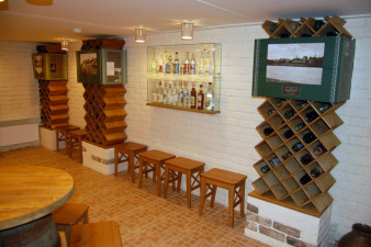 Экспозиция «Винный погреб»