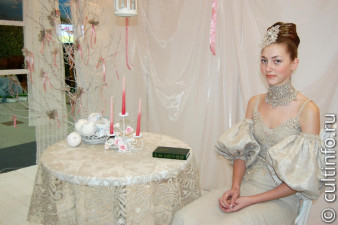 Фото с выставки «Российский лен». 2008