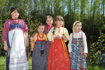 Межрегиональный детский фольклорный праздник «Хохловские игрища». Фотографии из социальной сети «ВКонтакте» Межрегиональный детский фольклорный праздник «Хохловские игрища». Фотографии из социальной сети «ВКонтакте»