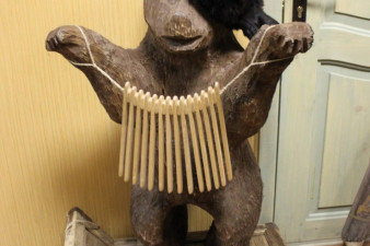 Выставка работ Алексея Безобразова в Центре ремесел «Резной палисад»