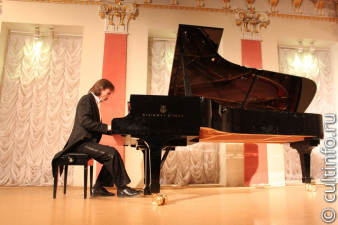 Евгений Михайлов