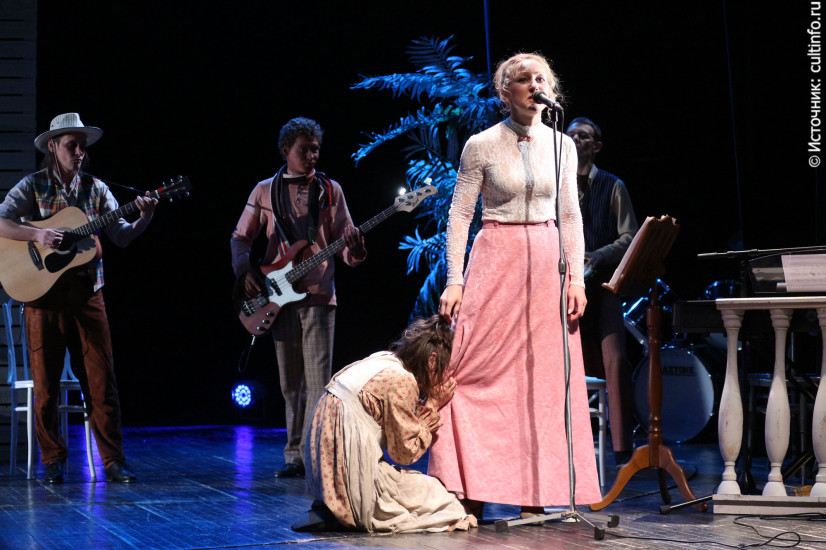 В роли Кэт в спектакле «Сотворившая чудо». 2015