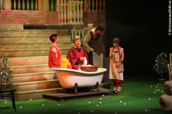 Спектакль «Ромул Великий»