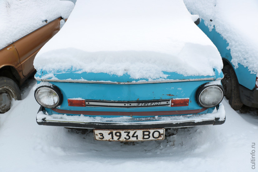 Запорожец 968М приехал из Харовска. История, как и у многих экспонатов музея, не особо оригинальна: владелец давно умер, а машина так и доживала бы свой век в гараже, если бы только хозяева не отдали ее в приют.