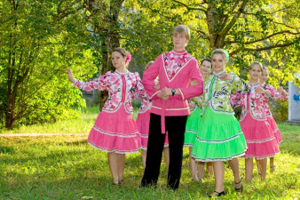 Ансамбль «Полянка» череповецкой детской школы искусств «Гармония» 