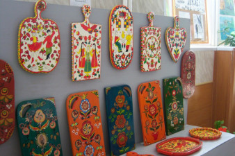 Вологодские росписи. Фото с Бельтяевской ярмарки в Сямже.2008