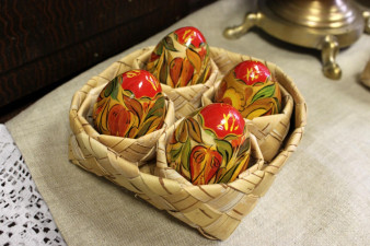 Вологодские росписи. ФОто с пасхальной выставки в «Резном палисаде». 2012