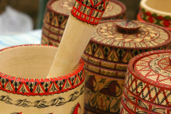 Вологодские росписи. Фото с ярмарки «Губернаторы в глубинке». Чагода. 2007