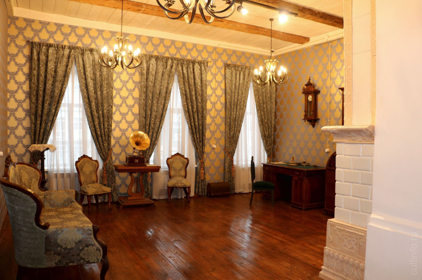 Интерьер дома на ул. Чернышевского, 17, после реставрации