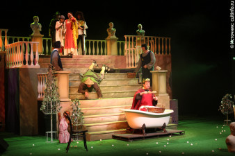 Спектакль «Ромул Великий»