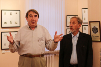 Владимир Воропанов и Сергей Птухин, президент Международной федерации экслибриса (FISAE), исполнительный директор Общенационального общества любителей экслибриса и графики «НОЛЭ»