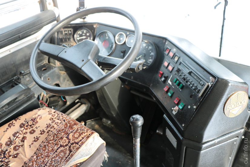 После «службы» Икарус приехал в Вологодскую область, чтобы возить туристов. 