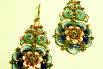Серьги «Первоцвет». Нейзильбер, перегородчатая эмаль, 1995 год.