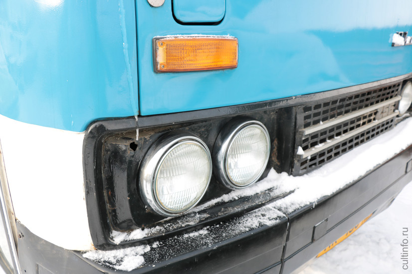 Икарус, который спасало 200 человек.Автобус служил в ФСБ Москвы.