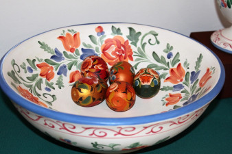 Фото с выставки «Золотое зерно традиций». 2010