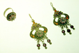 Гарнитур «Шамаханский». Нейзильбер, перегородчатая эмаль, витражная эмаль.