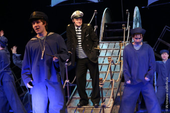 В роли Грея в спектакле «Алые паруса» (2012)
