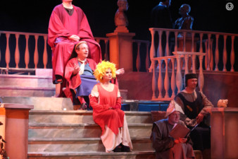 Спектакль «Ромул Великий»