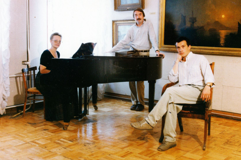 Пианистка Ирина Богомолова, Владимир Воропанов, актер Всеволод Чубенко в Шаламовском доме. Фото из личного архива