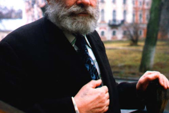 Юрий Леднев