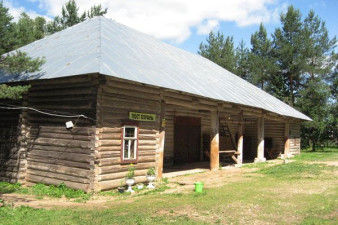 Каретник в усадьбе Брянчаниновых до реставрации