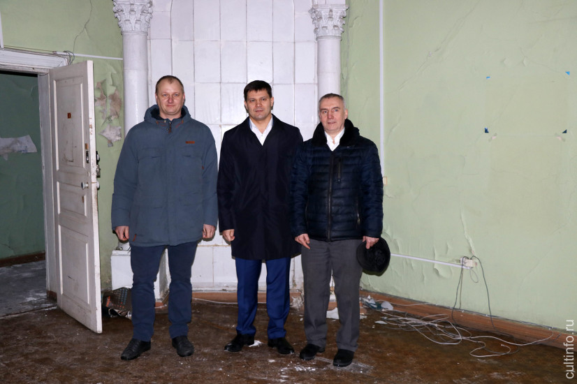 Владимир Новосёлов, Герман Якимов, Сергей Воропанов в доме Засецких