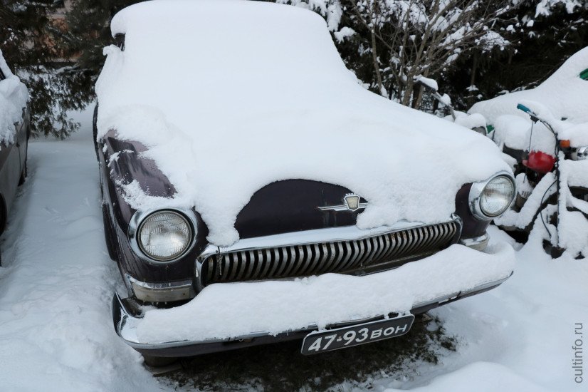 «Волга» ГАЗ-22 как у Юрия Никулина. Огромный универсал приюту подарил вологодский дирижер Виктор Кочнев. Ему же машина служила более 20 лет.