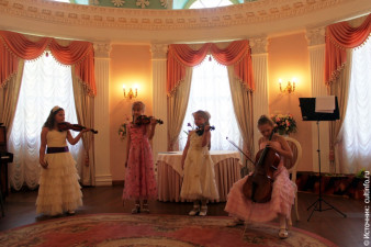 Открытие фестиваля в 2013 году, усадьба Брянчаниновых