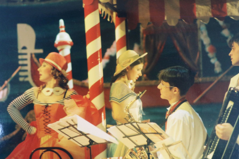 В спектакле «Честный плут». 2004. Фото из личного архива