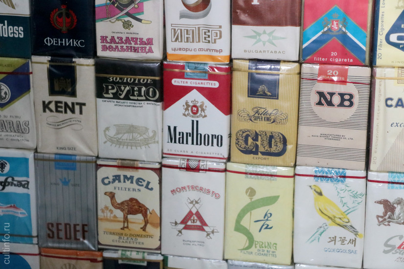 Владелец коллекции просто прочитал об Артеме в интернете и решил, что у него эта коллекция будет в полной сохранности. И это правда – многие пытаются раскупить их поштучно (а стоят эти сигареты недешево), но у хозяина другая цель – сохранить историю для будущих поколений.