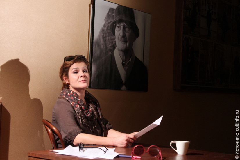 В спектакле «В открытом море» (2014)