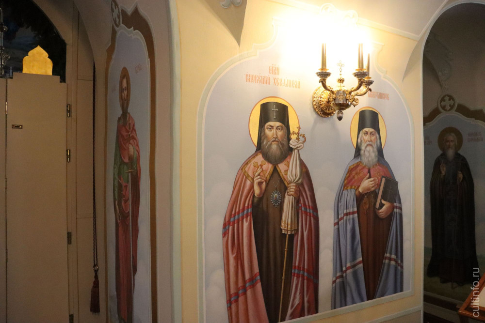 Росписи в алтарной части храма. Фото Сергия Зяблицкого