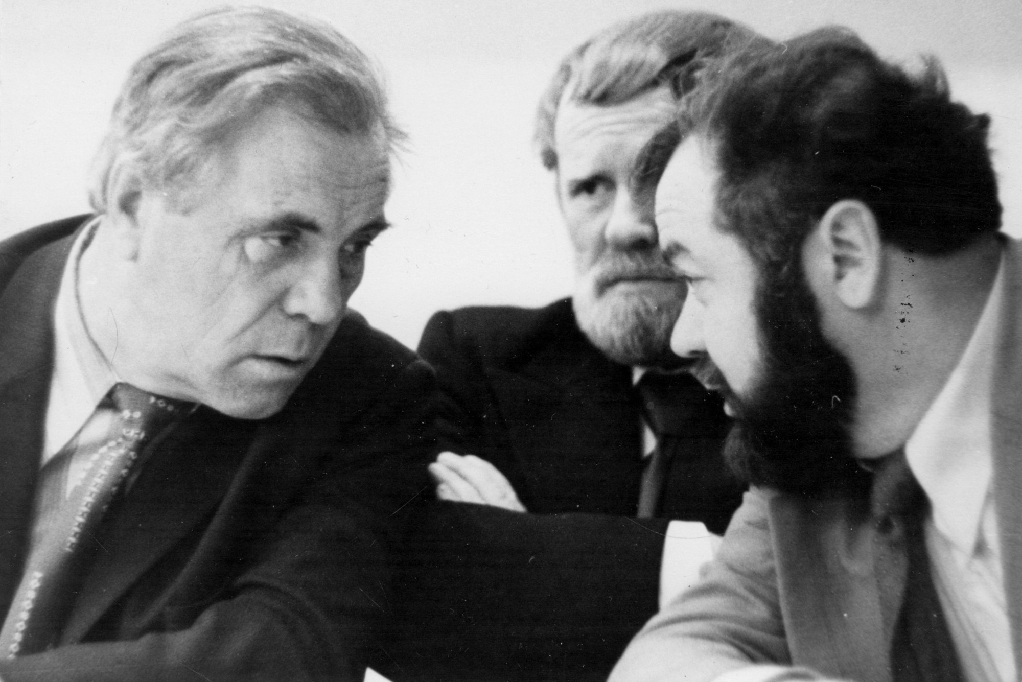 В.П. Астафьев с писателем В.И. Беловым поэтом В.В. Коротаевым. Вологда. [1975-1979] Фото из архива семьи Астафьевых