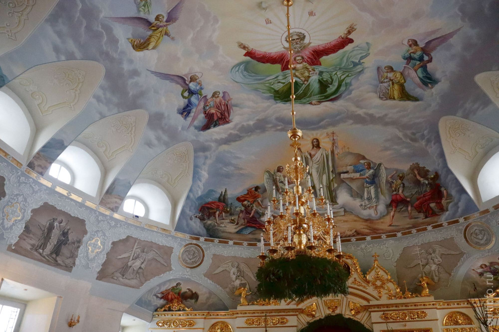 Росписи в верхнем храме Воскресенского собора