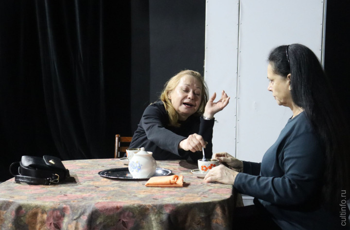 Спектакль «Бывшие сестры» 