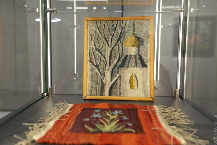 «В первую очередь работаешь для зрителя, как для близкого человека»: юбилейная выставка Тамары Рыбаковой открылась в картинной галерее