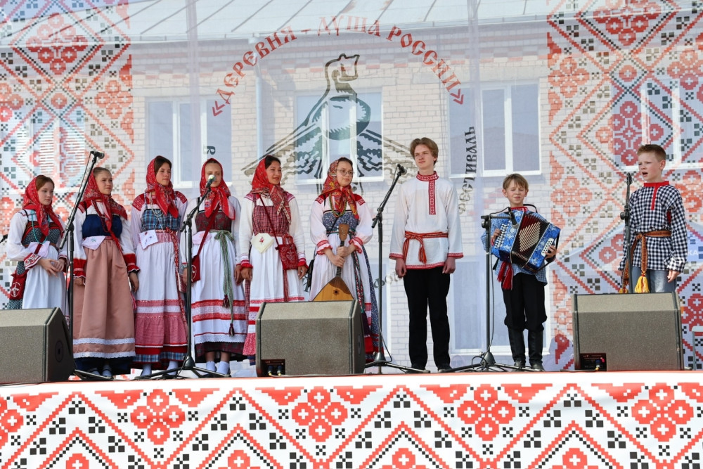 Образцовый художественный коллектив фольклорный ансамбль «Жаровлика» Детской музыкальной школы № 4 г. Вологды