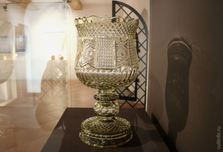 Выставка «Цветная палитра»