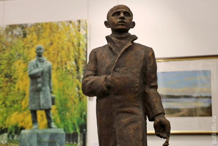 Один из вариантов памятника Рубцову. 