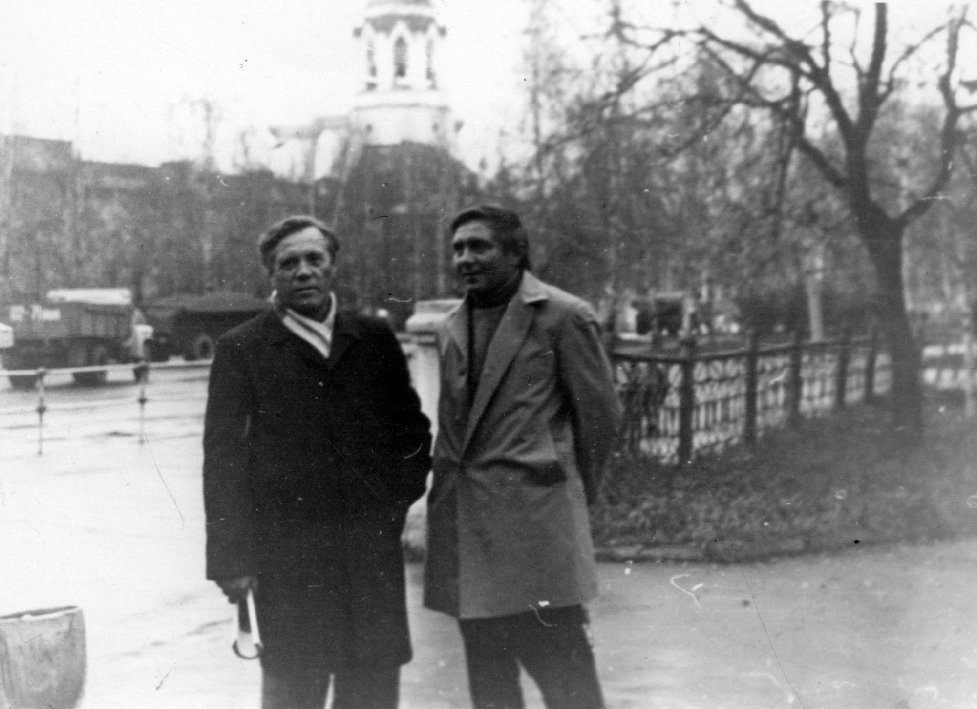 В.П. Астафьев с писателем В.И. Политовым. Вологда. [1975] Фото из архива семьи Астафьевых