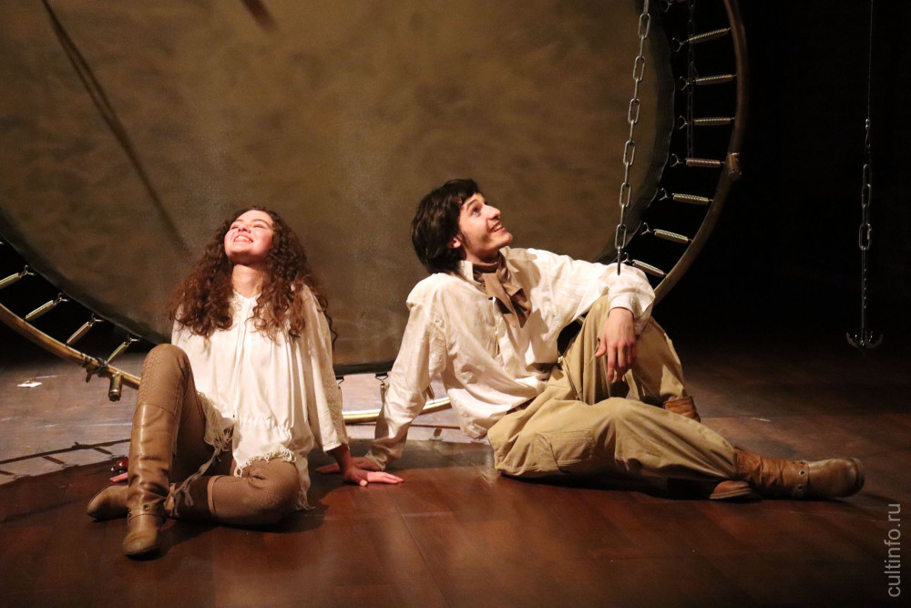 Премьера спектакля «Сильнее любви»