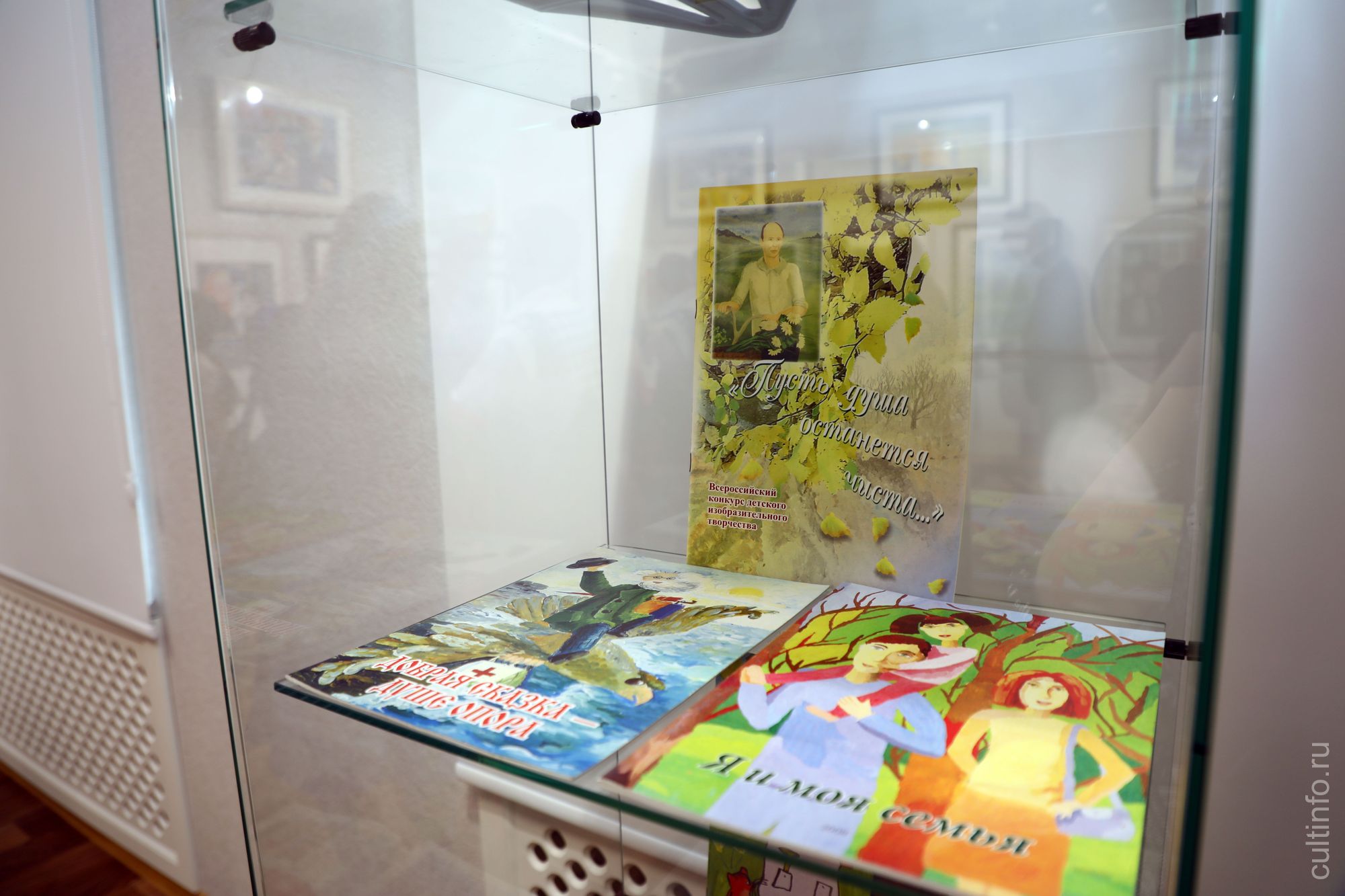 Традиционная выставка детского рисунка «Мой край родной, мой Север милый…» открылась в Доме Корбакова